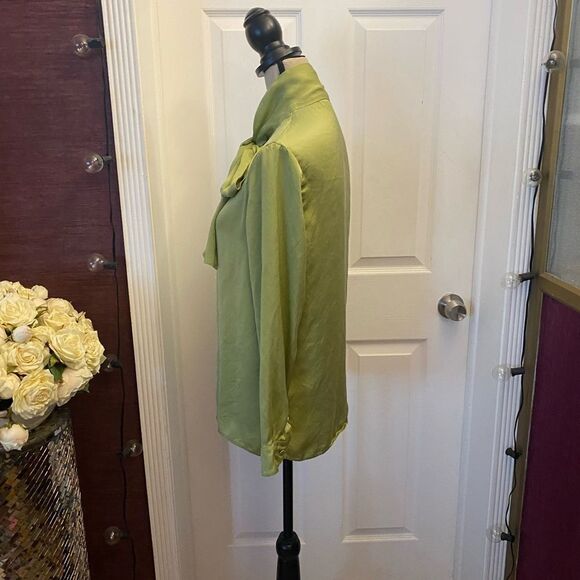 Gucci bow tie 100% silk blouse, S - Picture 4 of 8